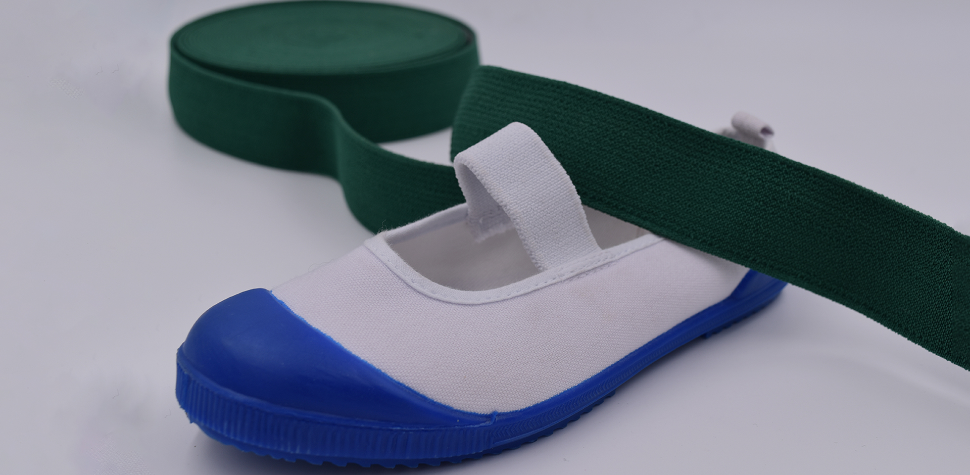 Fokus pada R&D satu atap dan produksi bahan dan aksesori sepatu 